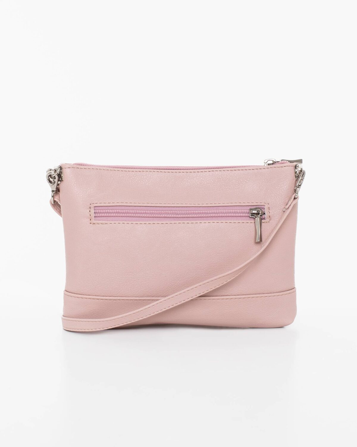 Lyserød læder crossbody taske med lynlåslomme på en hvid baggrund.